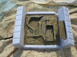 EM.6508  COMMAND BUNKER with ROOF diorama 1940 - 1945